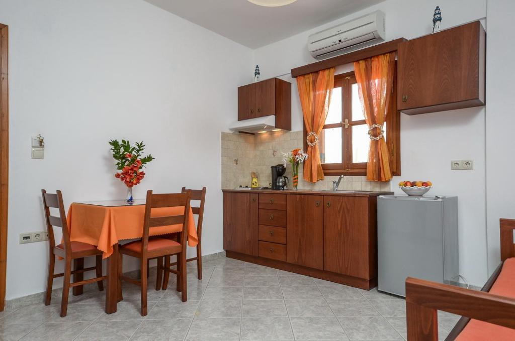 Margaritis Apartments Agia Anna  Phòng bức ảnh